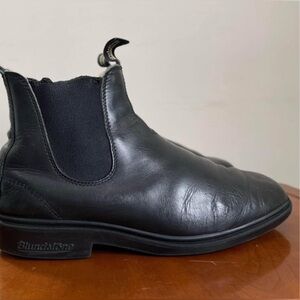 Blundstone Dress Black Leather Chisel Toe Leather Chelsea Boot | AU 9